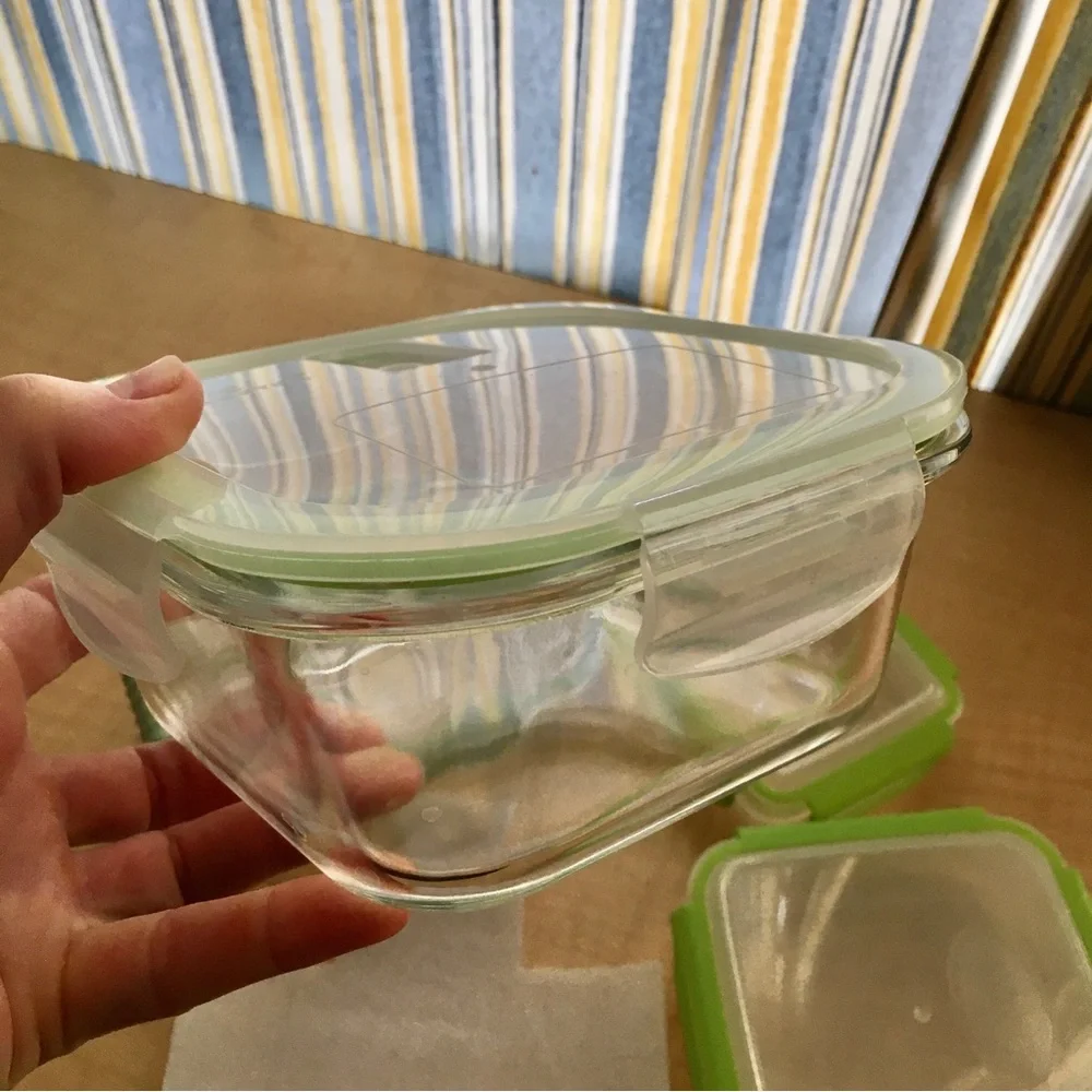 Bundle 4 Food Storage Containers Green | Two Glass, Two Plastic